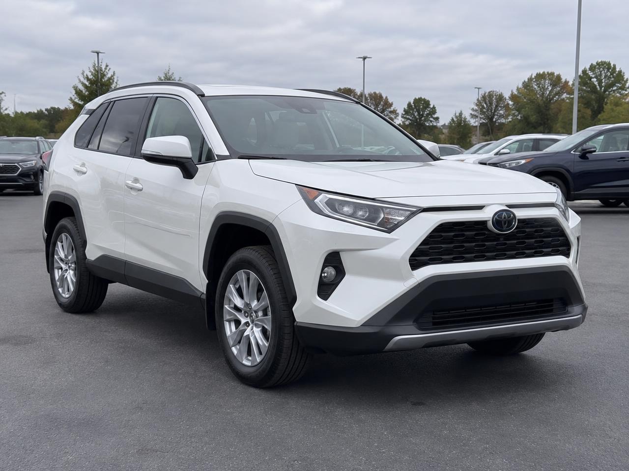 Vehicle listing photograph